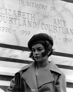genevieve-bujold-b88