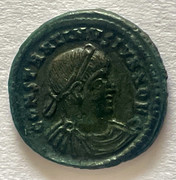 AE3 de Constantino II. GLORIA EXERCITVS. 2 Soldados entre 2 estandartes. Cycico 79-A19-DC4-6494-429-A-86-E5-17-ACBE5-B3888