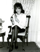 Joan-Collins-h11