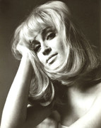 suzy-kendall-b07
