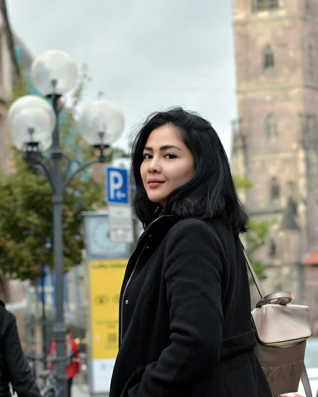 7 Potret Vitta Mariana, makin memesona di usia 36 tahun