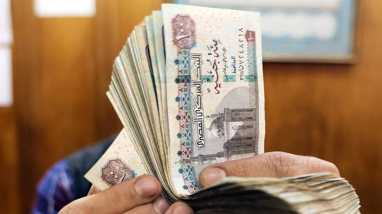 معاشك بالزيادة 300 جنيه بداية من نوفمبر وبأثر رجعي عن أكتوبر