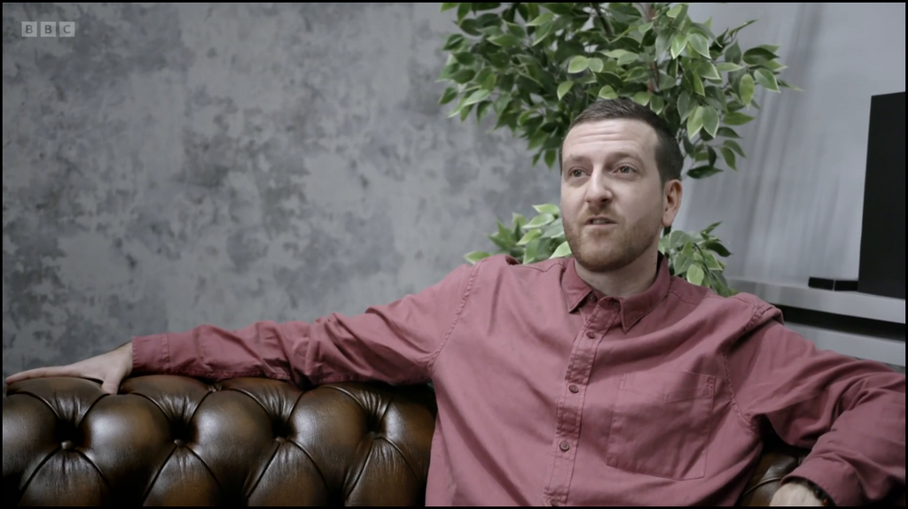 [Image: 4fhha28jopc6.png]