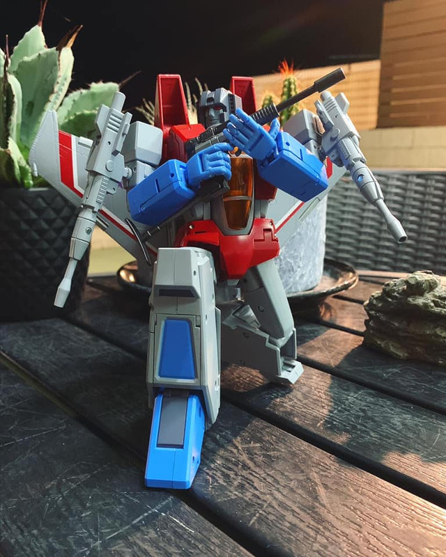 Masterpiece-MP-52-Starscream-Ver-2.0-12