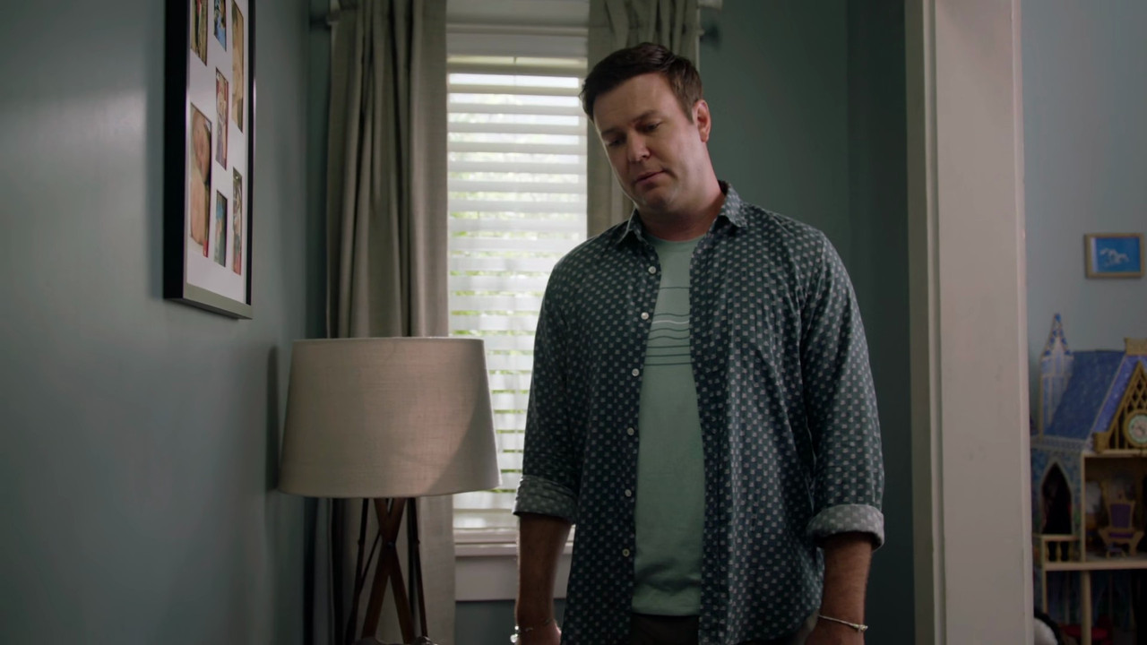 Single Parents 2018 S02 1080p AMZN Webrip x265 10bit EAC3 5 1 TheSickle TAoE