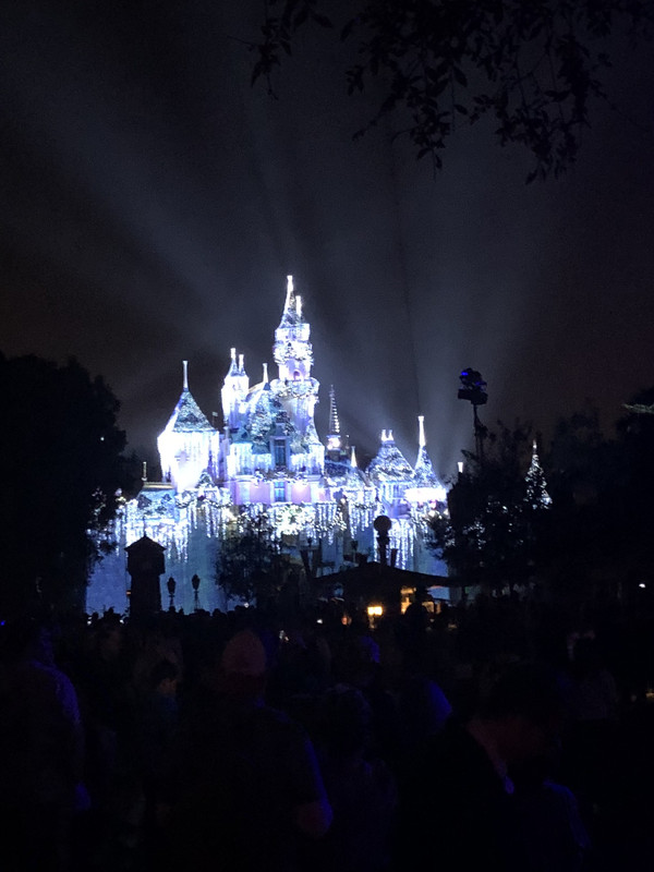 AC204E77-DE3B-40F5-94DB-0064B498E0CD