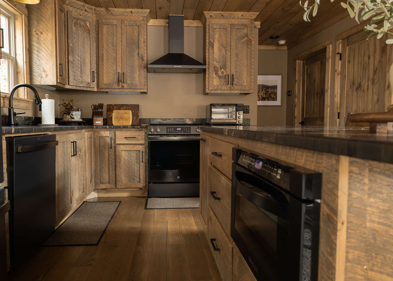 River's Den - Image 8