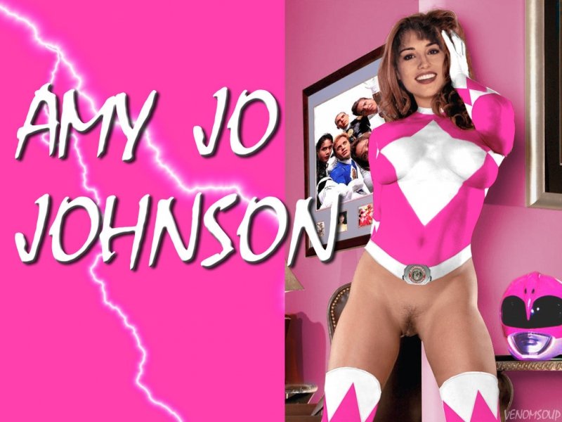 amy-jo-johnson-pink-01-FRWYV5-V7-EVY648-MQ91-P4-X66-S-1680x0