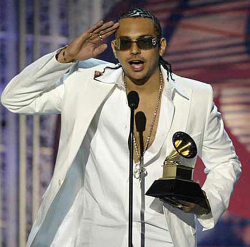 Sean receiving Grammy