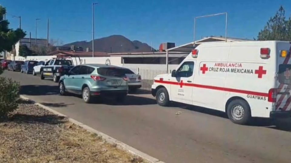 FOTOS: Balacera causa pánico en escuelas de Guaymas; estudiante presenta crisis nerviosa
