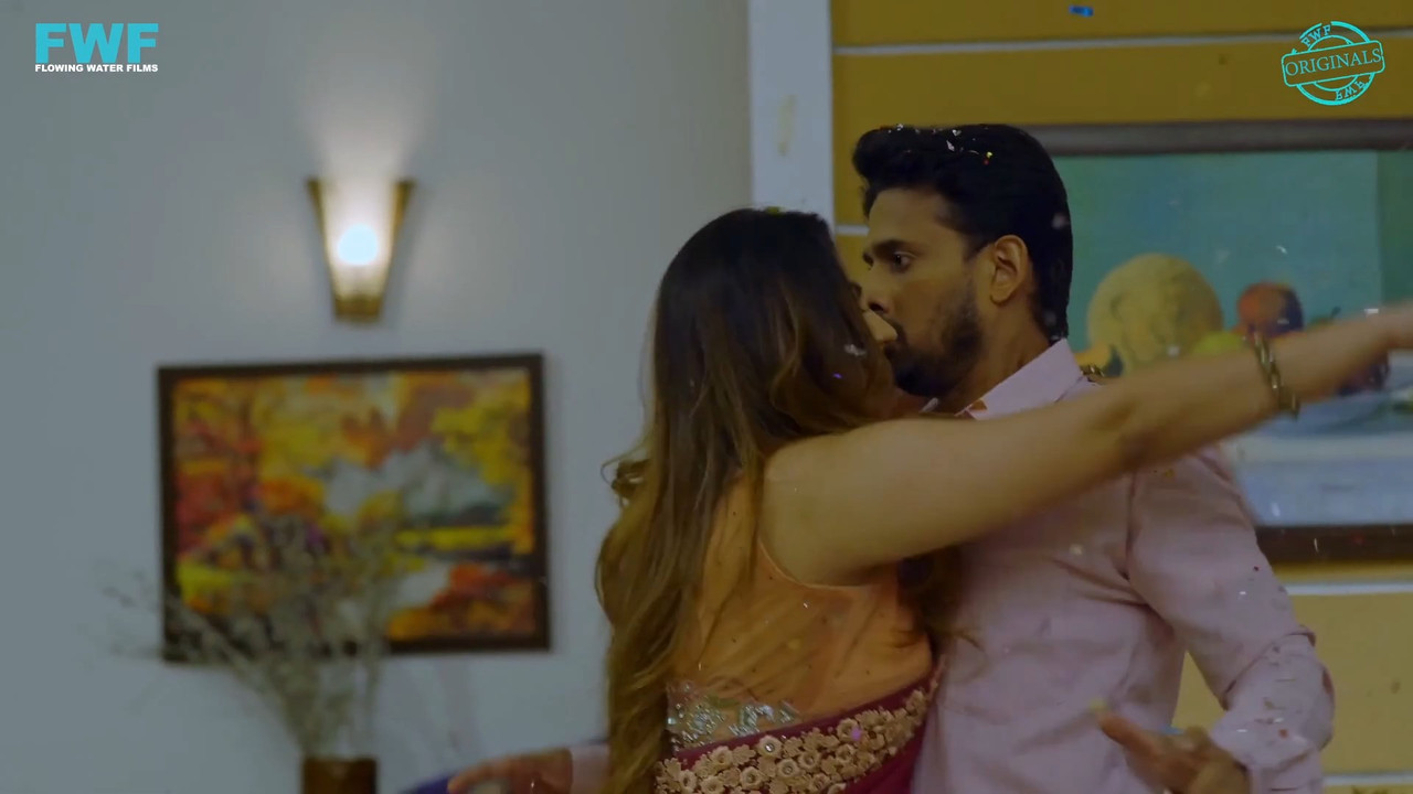 Dincy Vira Hot in saree.mkv_snapshot_00.09.409