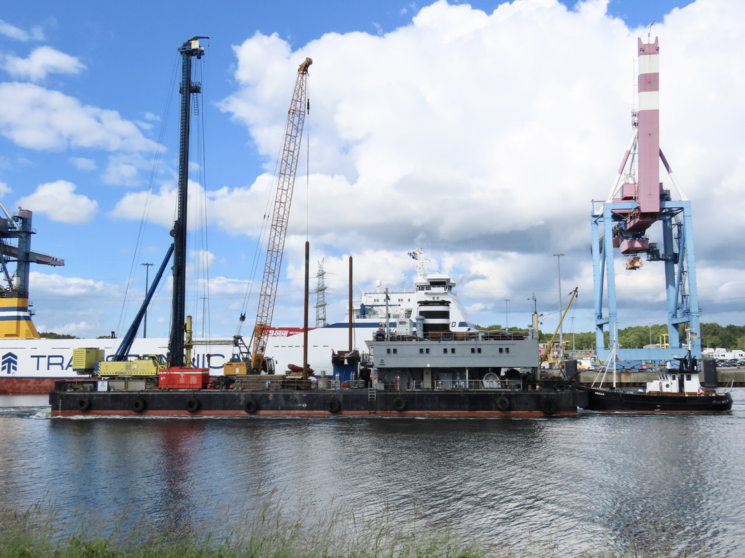 B5FB69F5-2C36-4FA0-A30B-7580222763B6