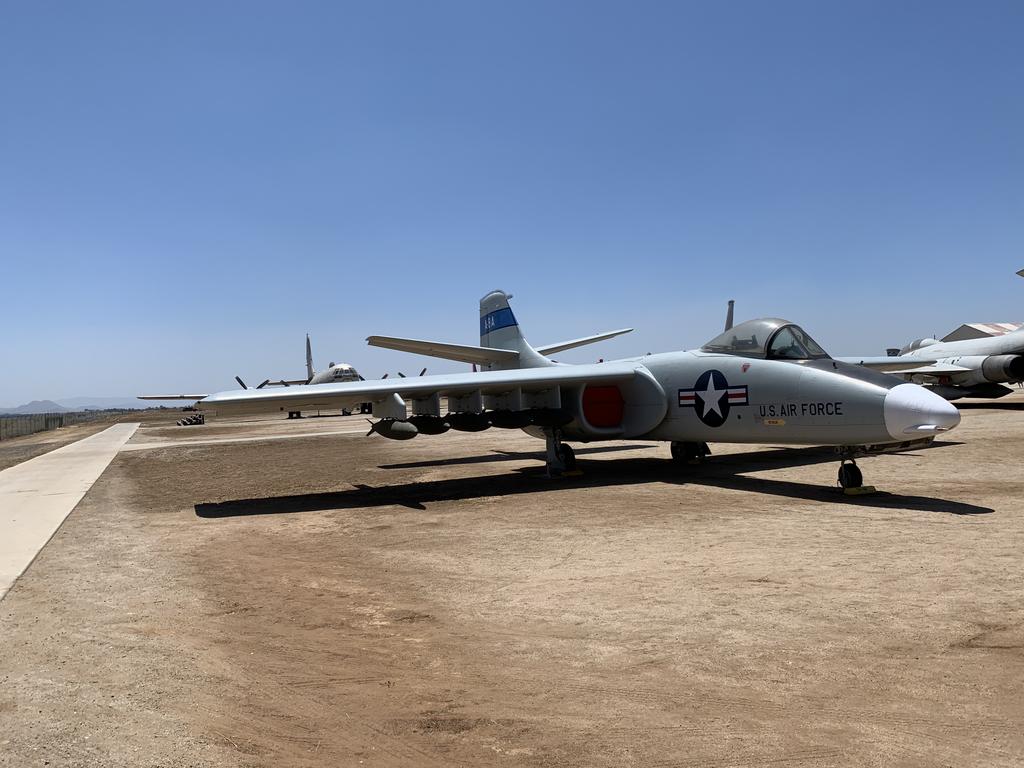 EDDFD6FC-6B45-42EF-982A-8DF1B1BC0977