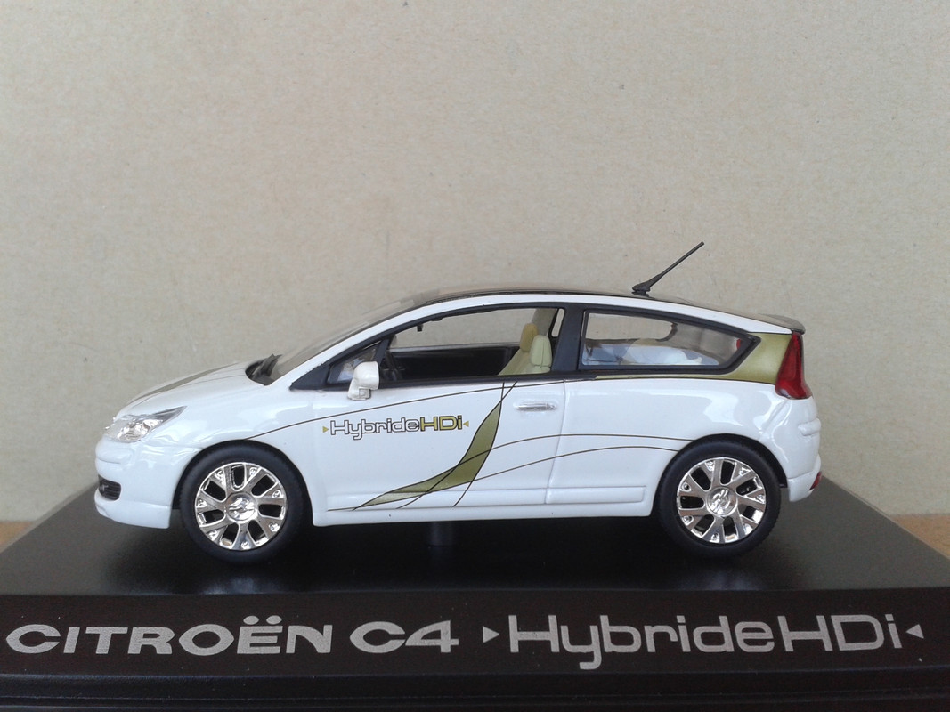 2006 Citroën C4 Hybride HDi (Norev-Altaya) (9)