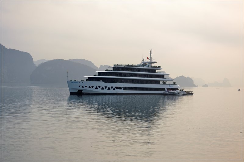 Fin del crucero y traslado a Hanoi. - De la bahía de Halong a los templos de Angkor (1)