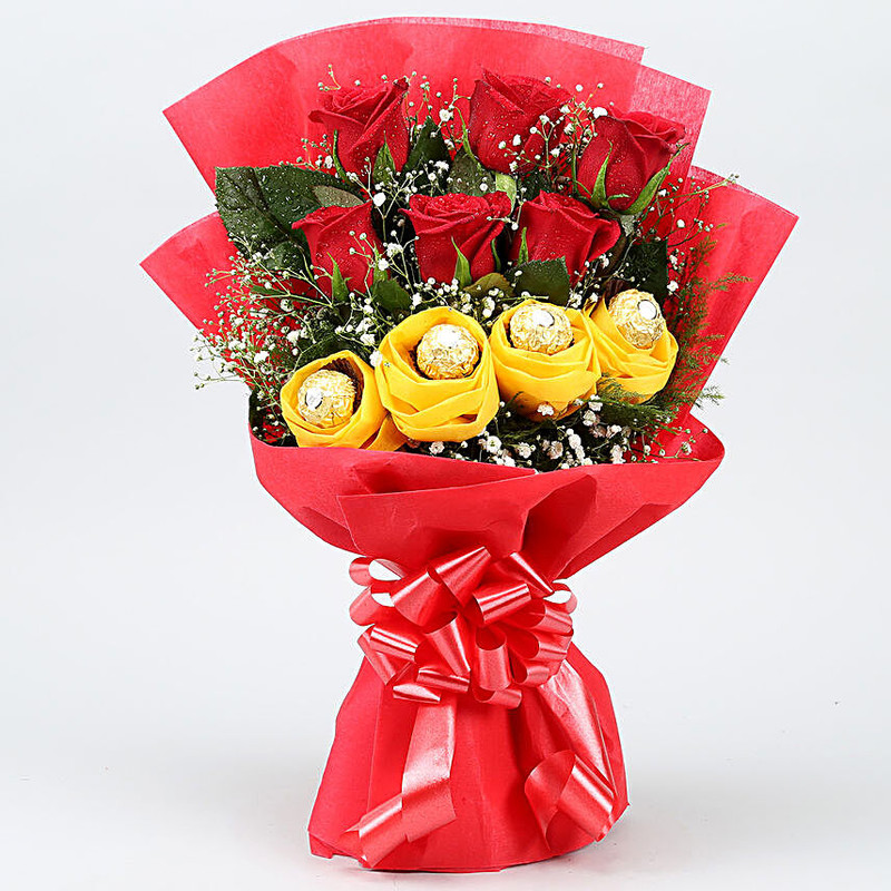 Red Roses Bouquet Farrero Rocher Chocolate  Image
