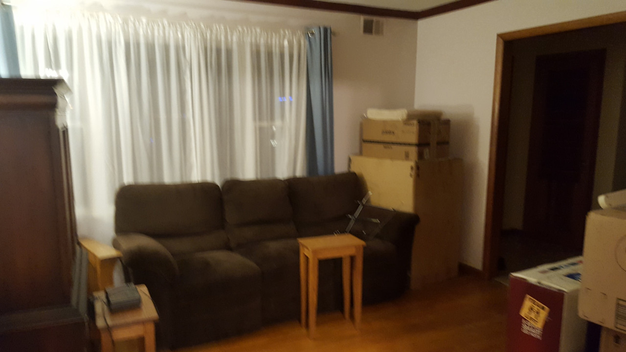 LR couch side