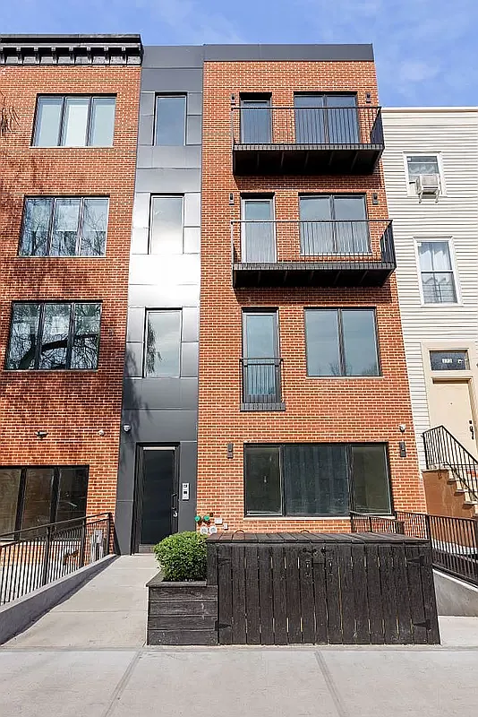 171 Madison Street property photo 1