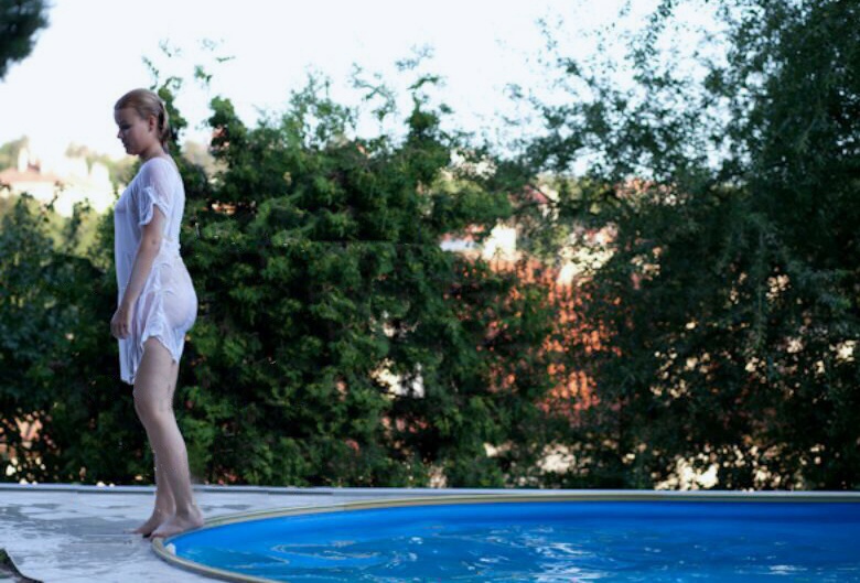 Patricie Solaříková - bazen 015