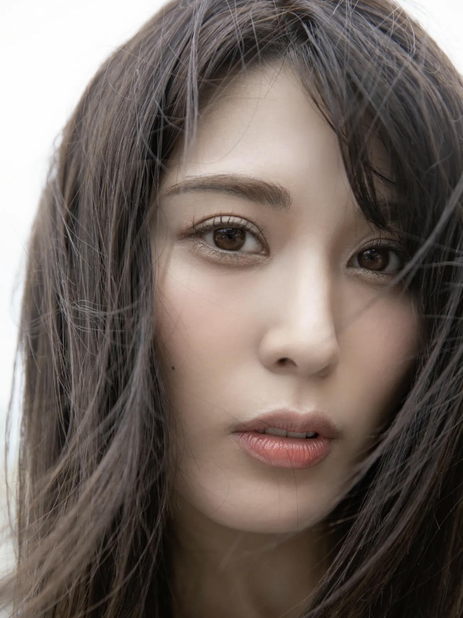 金子智美 NO.005「美しい人」 2