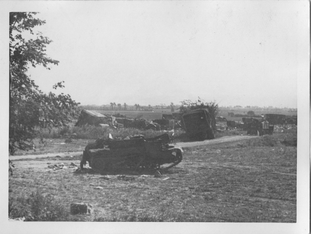 Zerstörte englische Kriegstechnik klein Panzer P