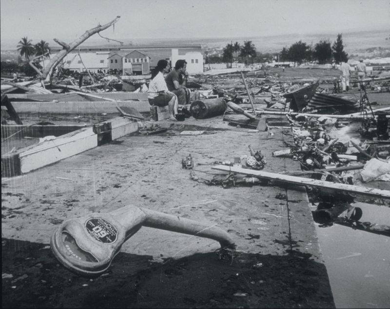 [Imagine: 800px-hilo-after-tsunami-1960.jpg]