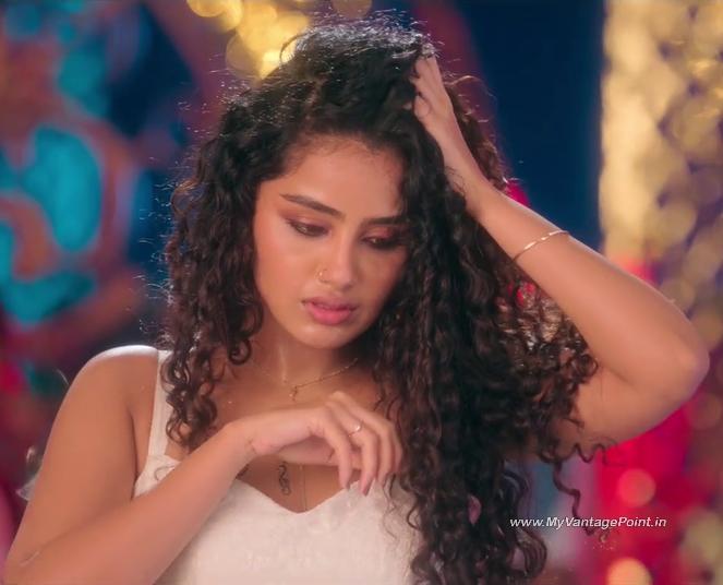 6-Anupama-Parameswaran-as-Lilly-Joseph-in-the-movie-Tillu-Square-2024