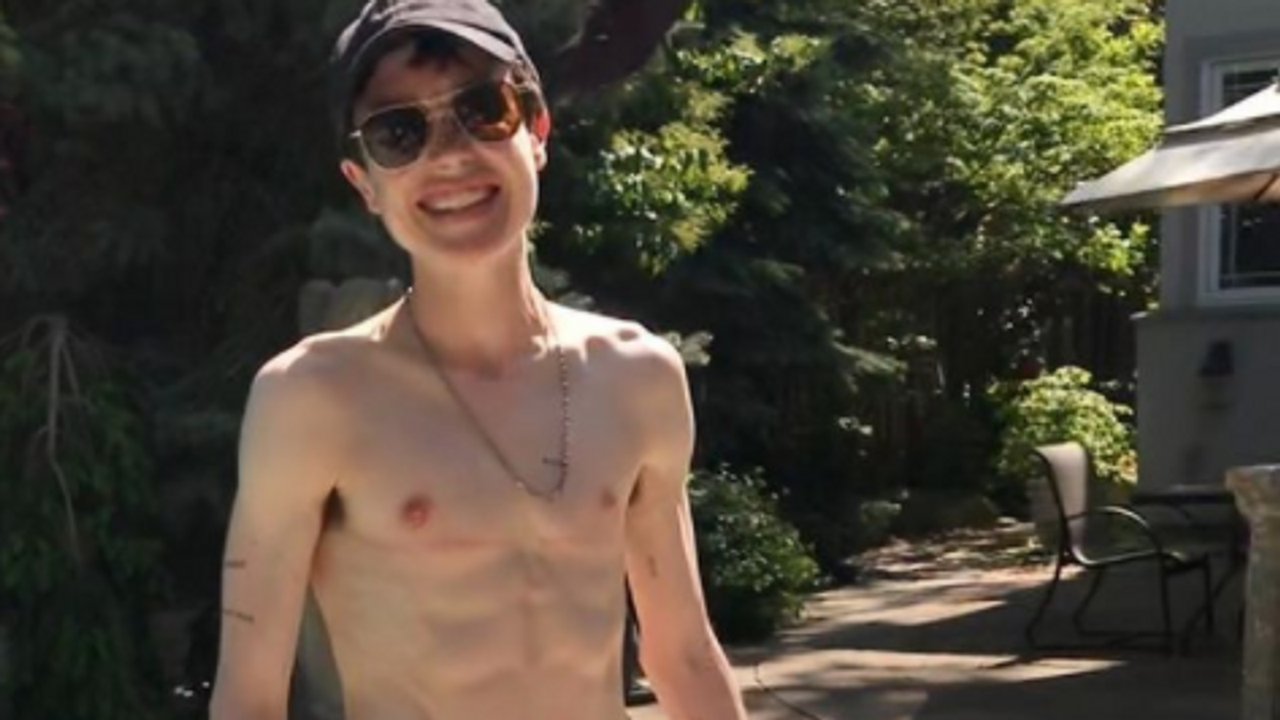elliot-page-praised-for-sharing-bare-chested-picture-after-his-top-surgery