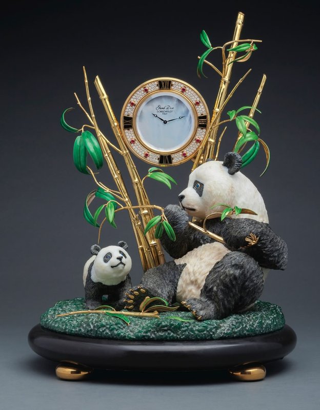 clcok-panda.jpg