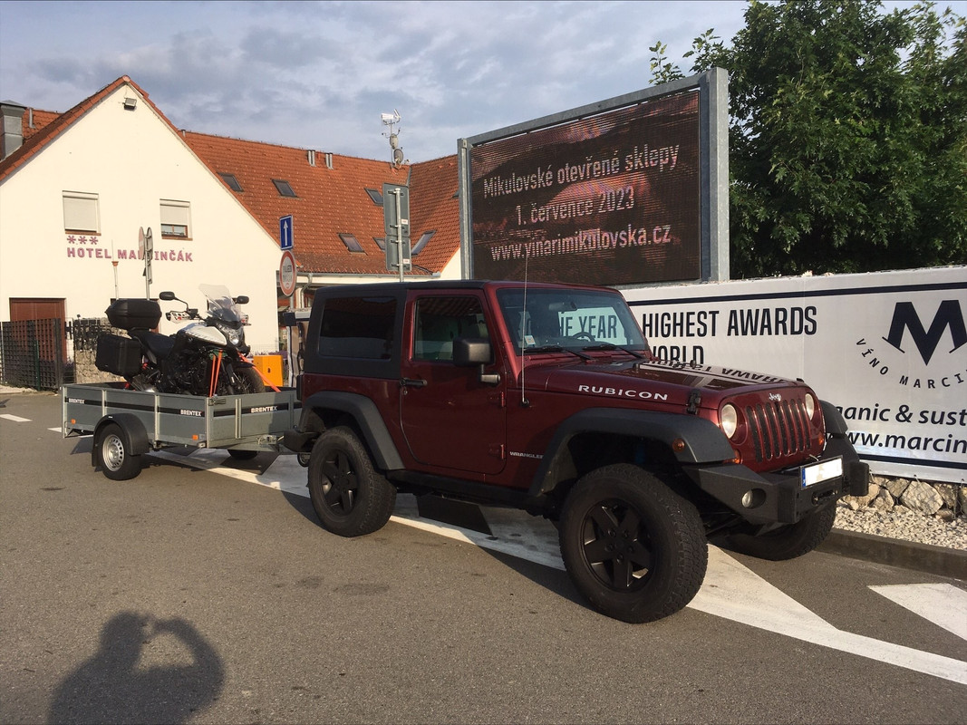 6AB53AF8BE40EECF8672