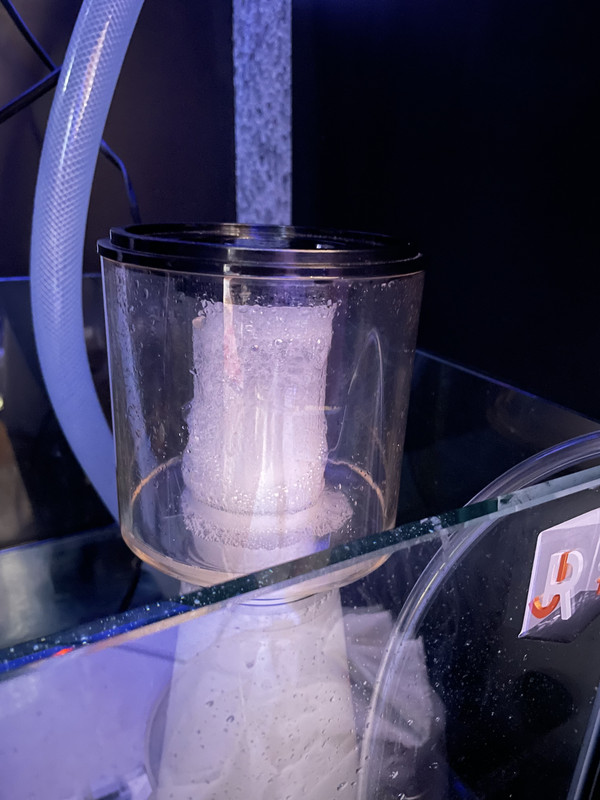 F8AF3F6E-D51F-4EC4-9E39-213A71F3ACA8