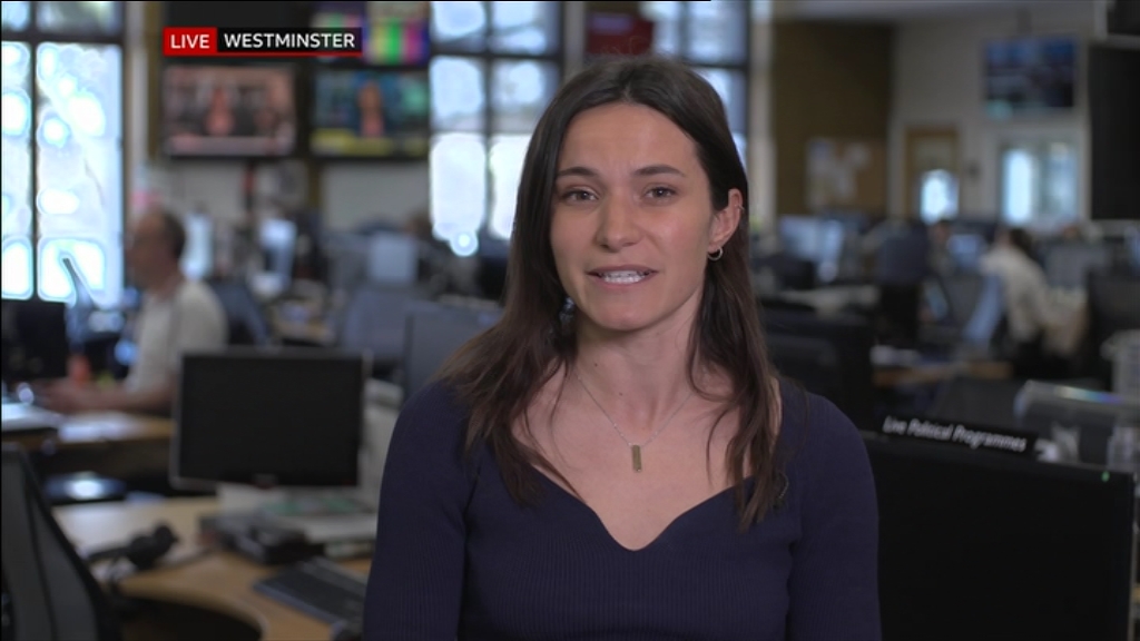 04.01 - 13.30.00 - BBC London News. The latest news, sport and weathe....ts_snapshot_02.00.977