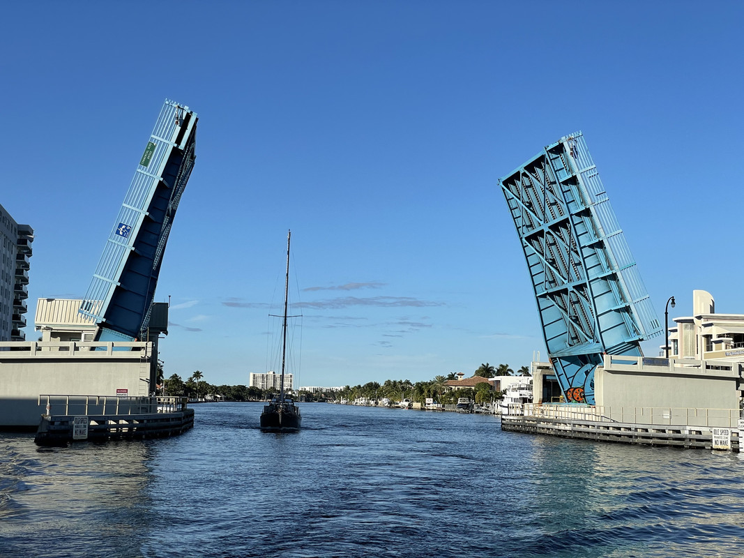 E18EA6ED-0123-4A46-A833-F174F4CFBBDA