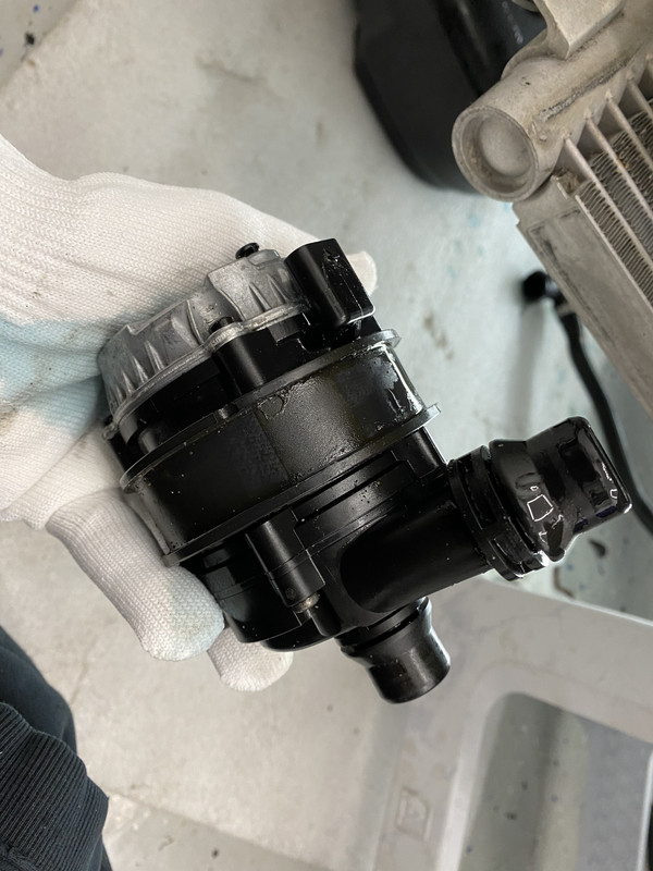 18DDF326-D9D9-47AA-BC9E-BA23685E46E8