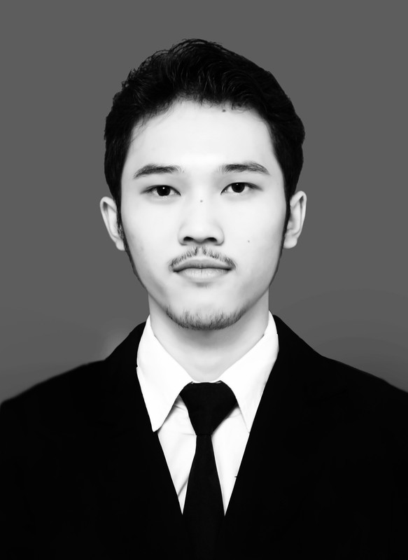 R.jpg