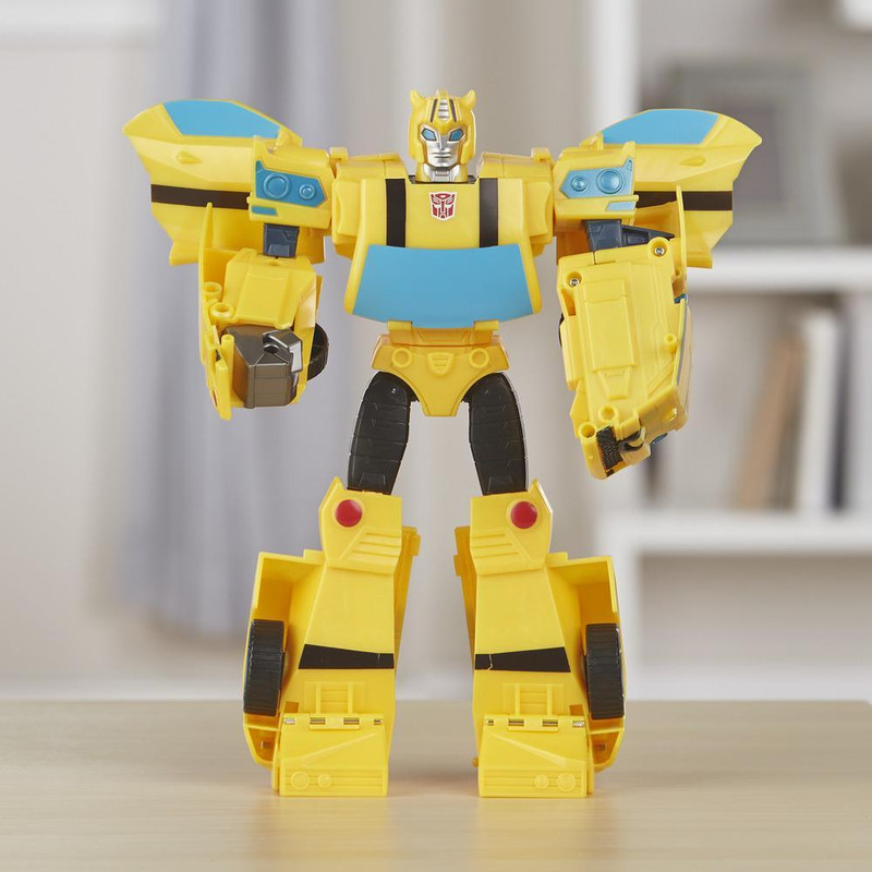 61-Cyberverse-Ultimate-Class-Bumblebee