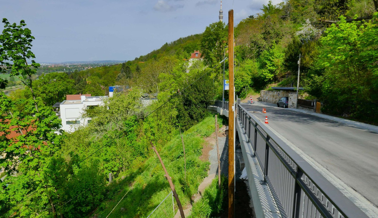 Bild: https://i.postimg.cc/3rjDCsQp/P1270240.jpg