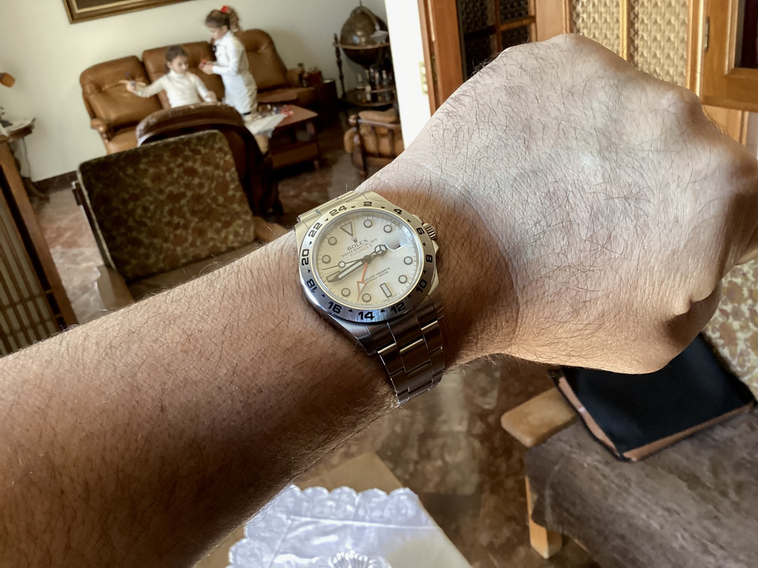 3B01726E-9F4C-4BDC-87C7-3CCD57E00325