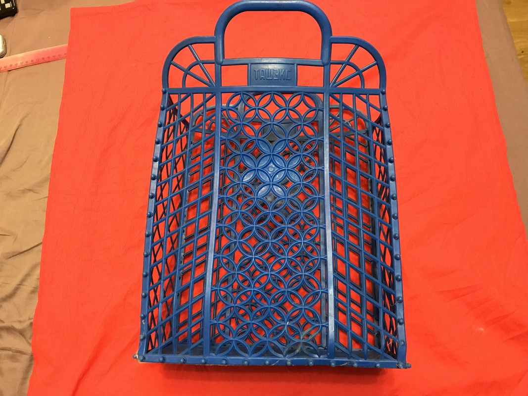 1CCAB0A4-3D83-4F41-A7DD-11BD61A00D7A