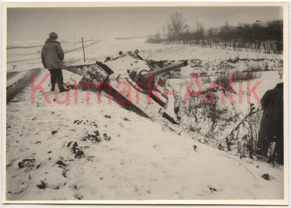 Foto Wehrmacht Ungarn 45 Panzer Beute Stug Sturmgeschütz