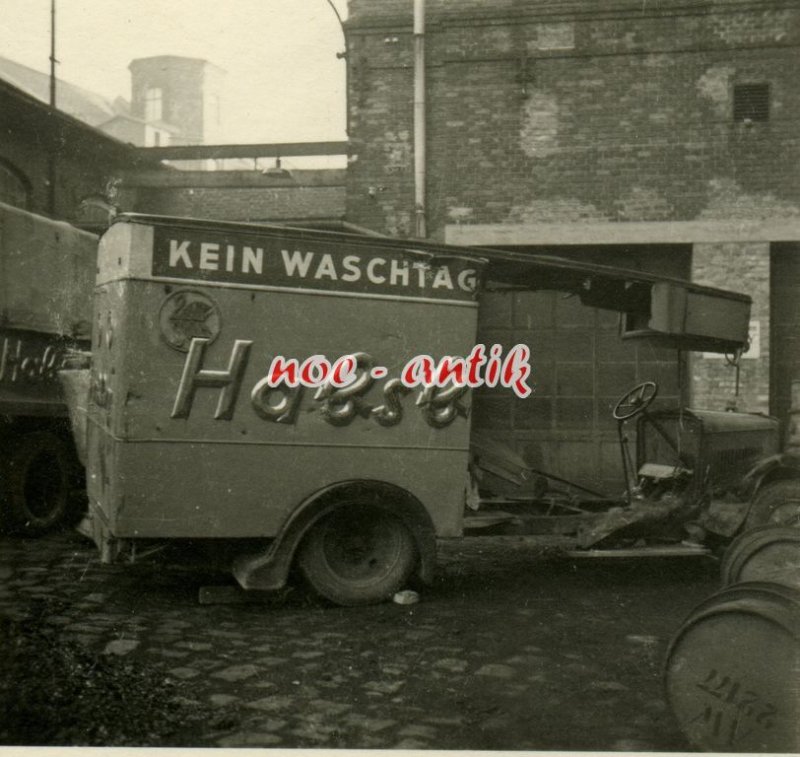 Foto Wien Lieferwagen Habsburg Wäscherei ausgebr