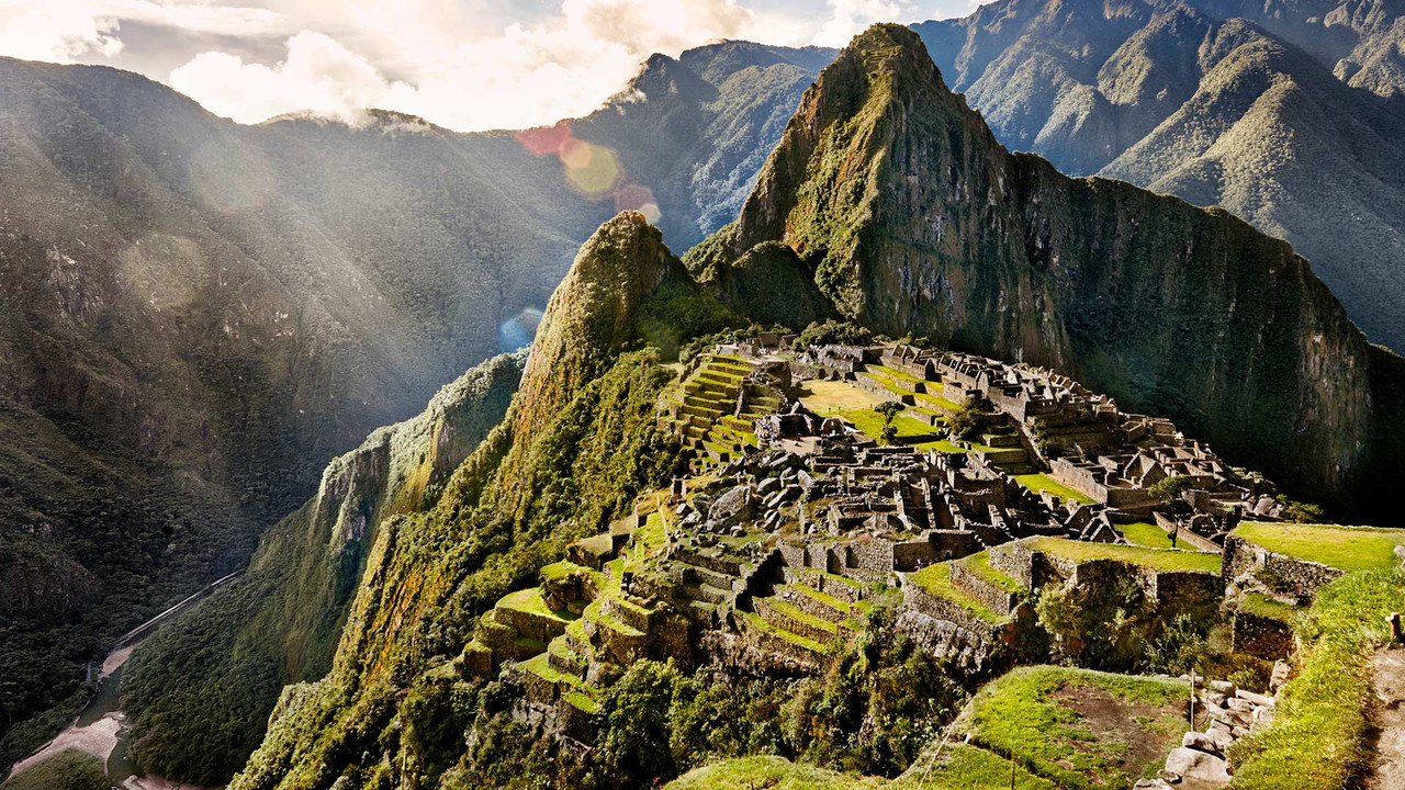 Tren a Machu Picchu canceló sus servicios por protestas de peruanos