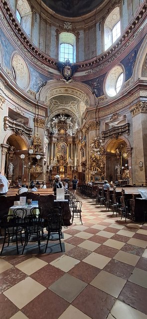 Viena: La ciudad de la música, de las artes y de los sueños - Blogs de Austria - Dia 1: Museo Sisí, biblioteca nacional, Opera y Free tour (22)