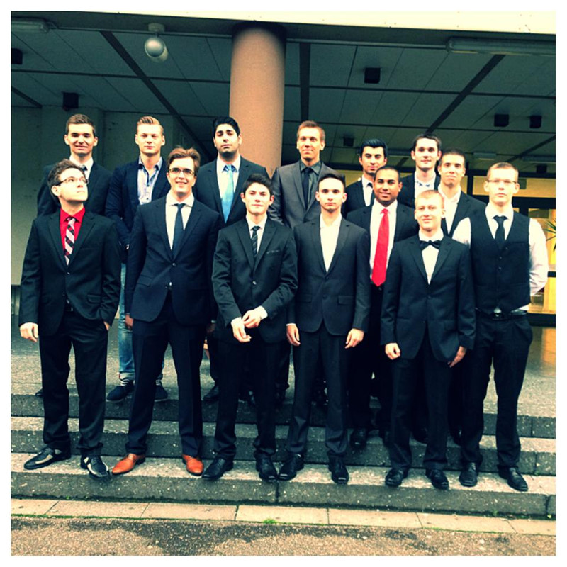 1016649_544923288903111_213085807_n