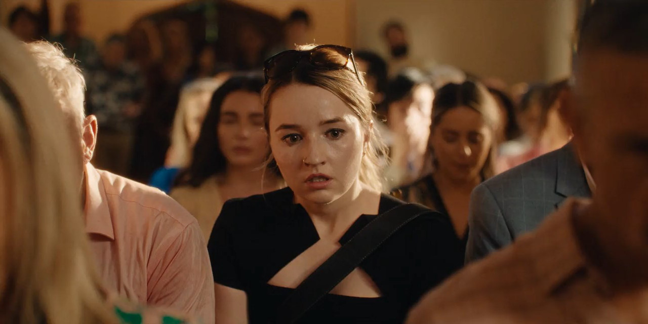 Apple Cider Vinegar (2025) Season 1 [Hindi + English] WebRip 480p 720p ESub - Complete Screenshot