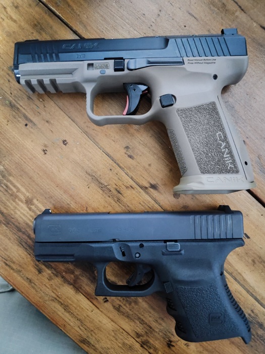 Turca y negra perfil