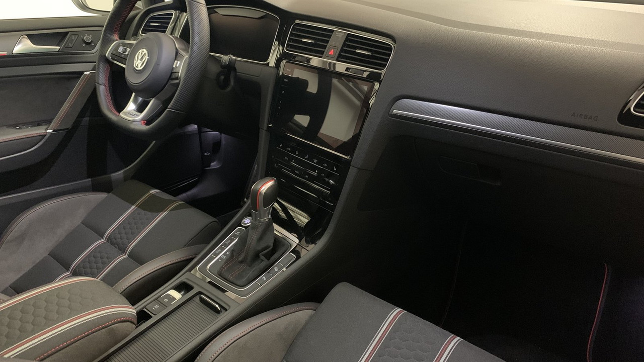 3A05569C-4380-4A9E-9AE8-2F4E93634BDC