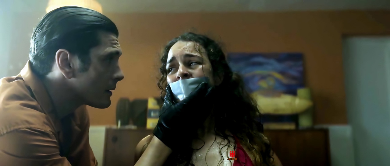 Silvia Naval 6 - Memento Mori S03EP01