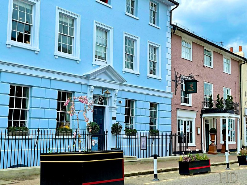 pastel-buidlings-in-town-HD.jpg