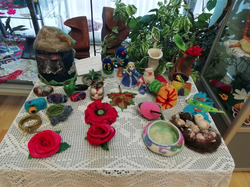 Выставка шерстяная акварель (4)